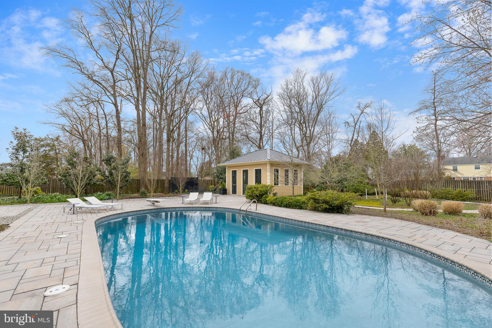 RIVER BEND ESTATES - Residential