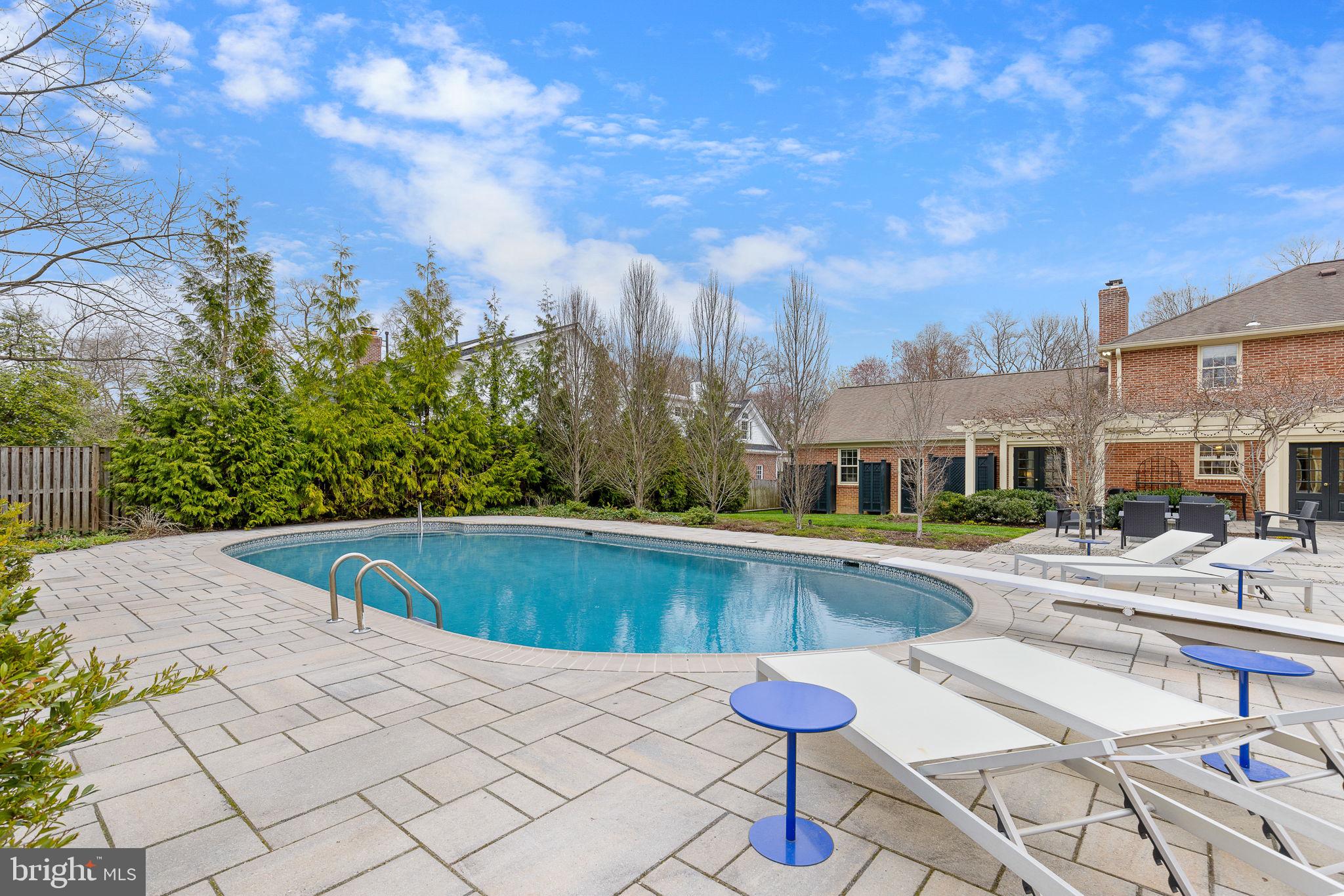 RIVER BEND ESTATES - Residential