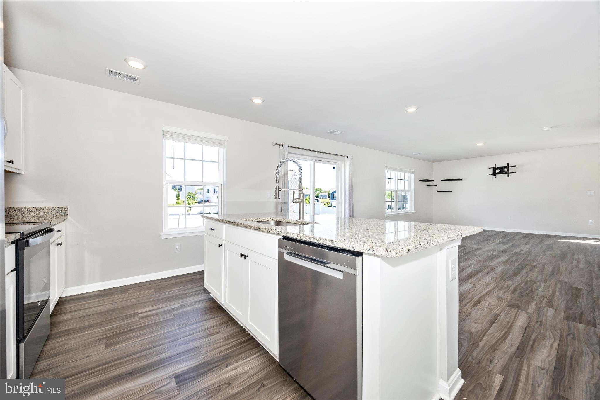MAGNOLIA SPRINGS - Residential