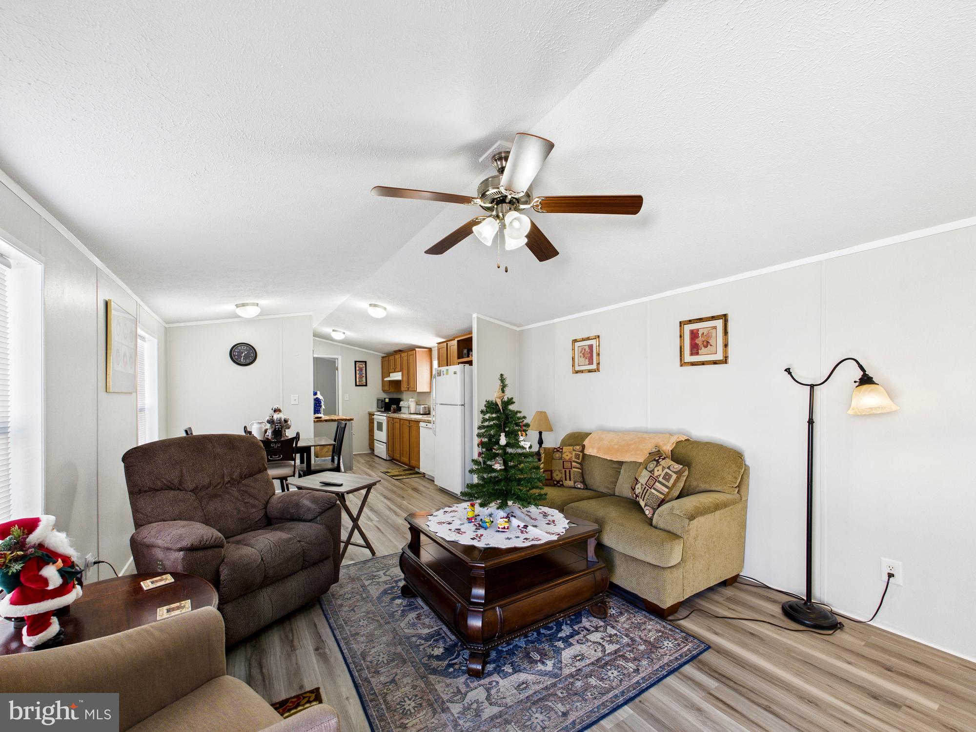 BRIARWOOD MANOR TR PK - Residential