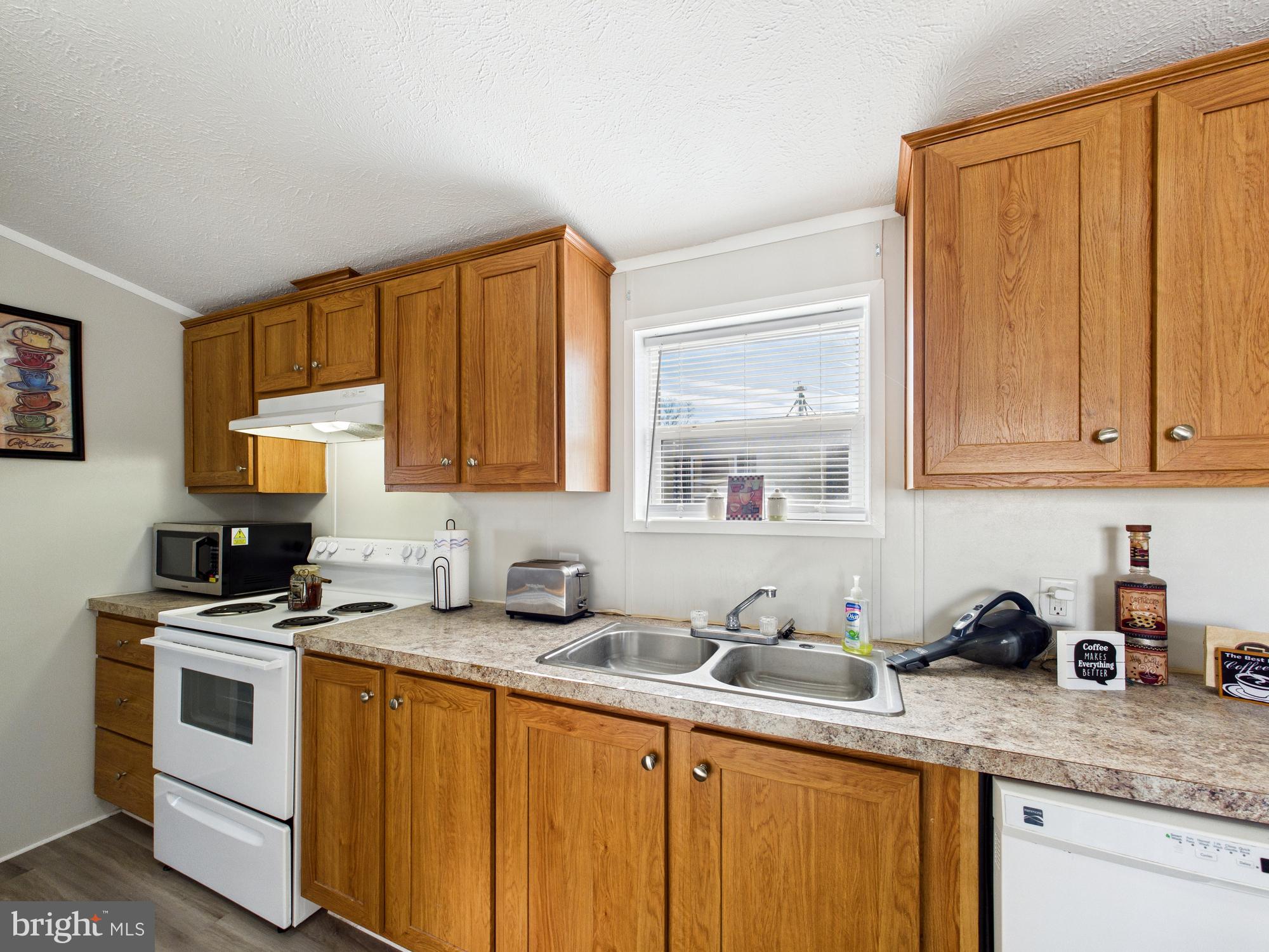 BRIARWOOD MANOR TR PK - Residential