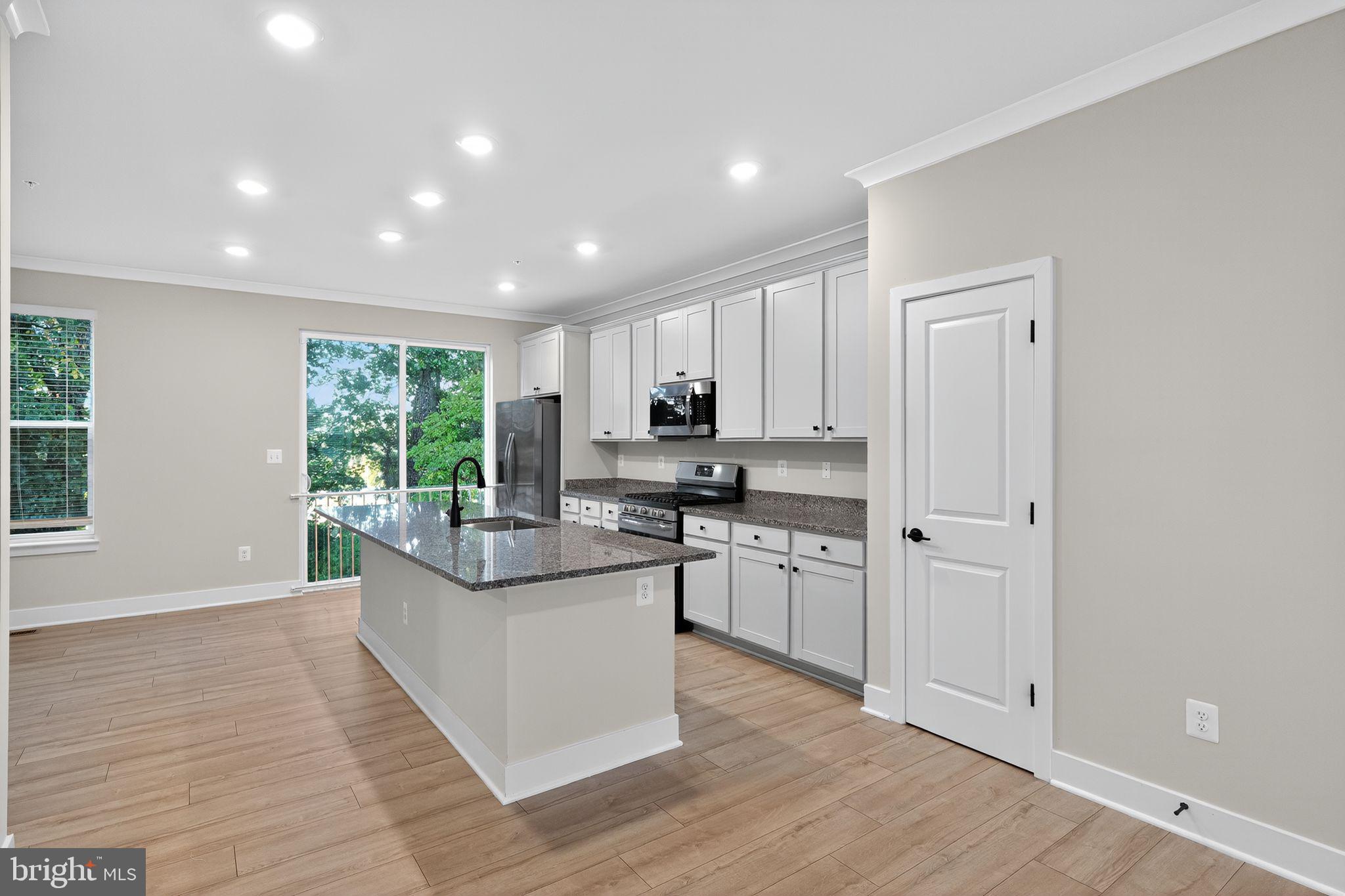 MEDFIELD - Residential