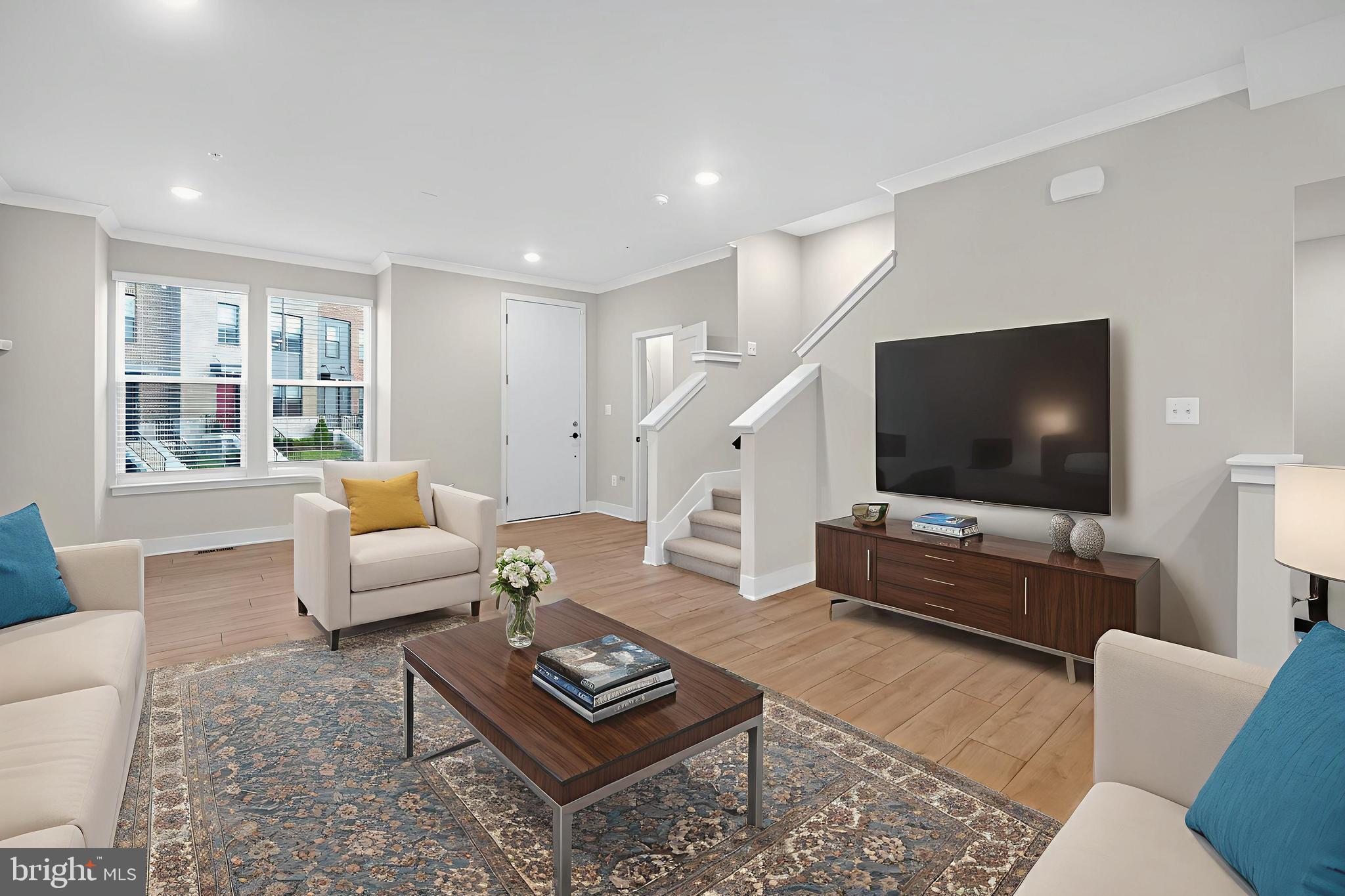 MEDFIELD - Residential