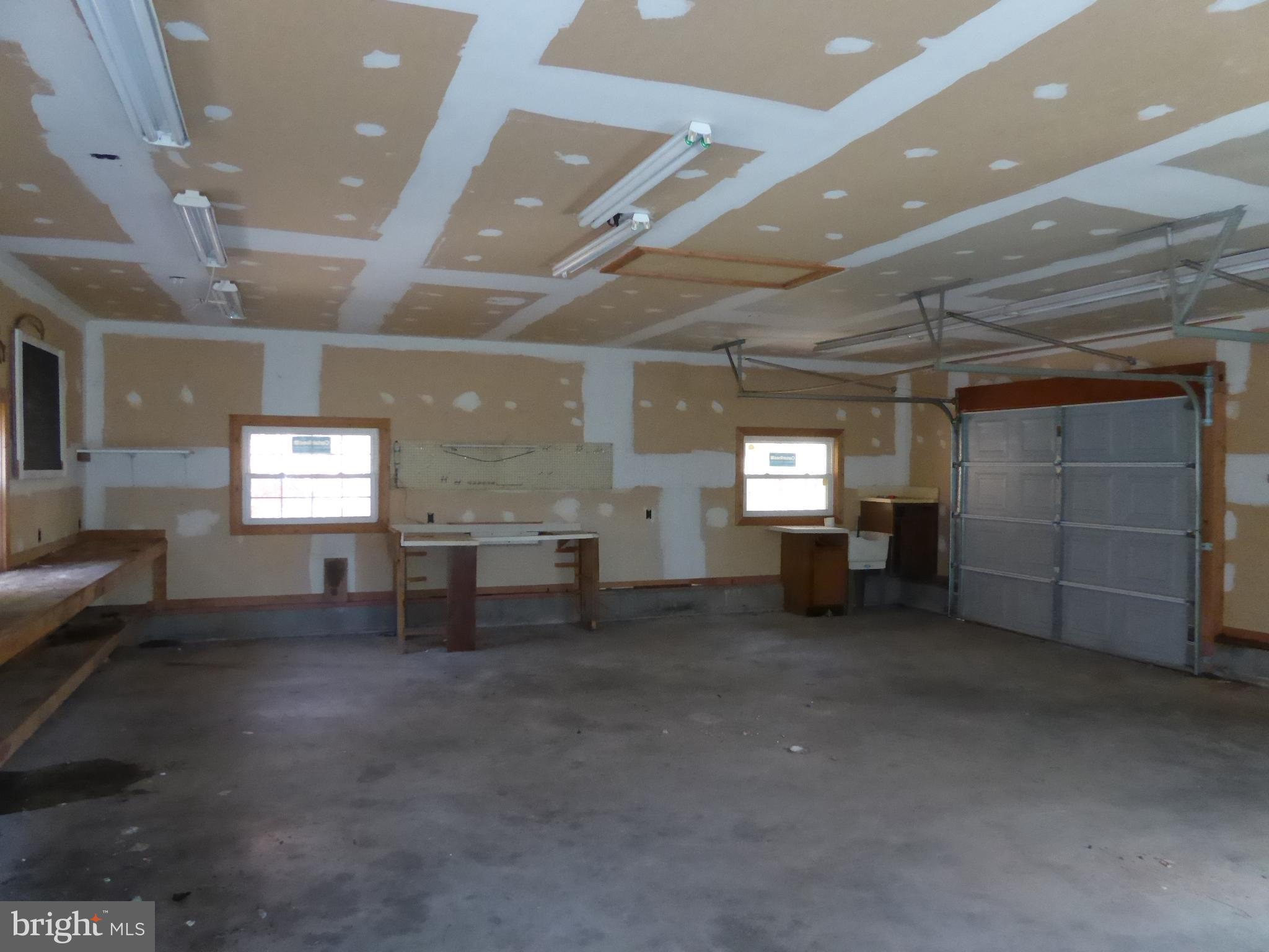 PIN OAK - Residential