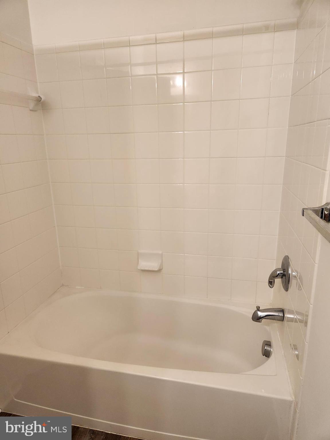 CRAIN SUMMIT - Residential Lease