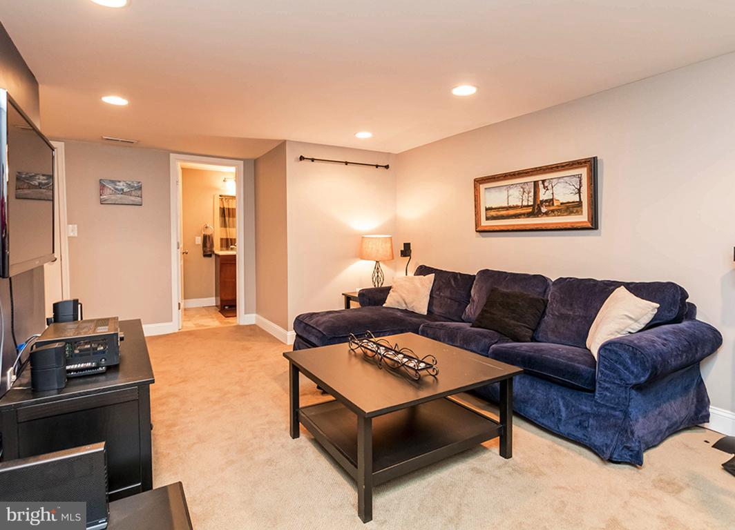 HAMPDEN HISTORIC DISTRICT - Residential