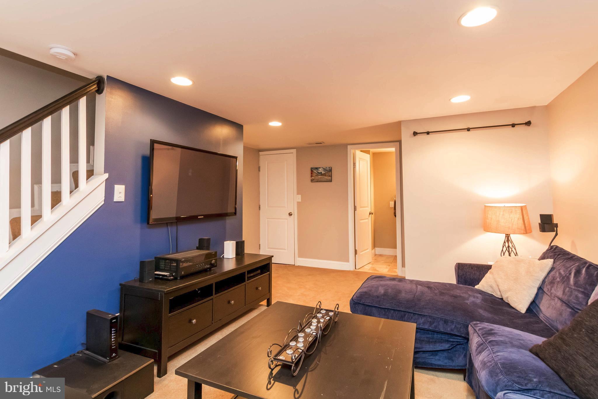 HAMPDEN HISTORIC DISTRICT - Residential