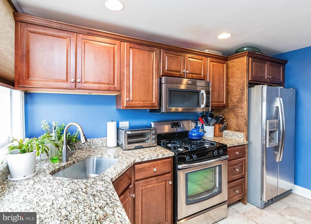 HAMPDEN HISTORIC DISTRICT - Residential