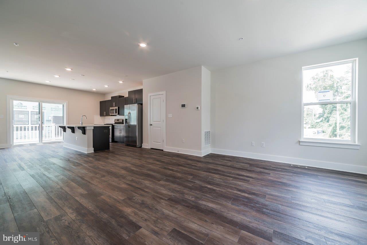 WOODMORE OVERLOOK - Residential