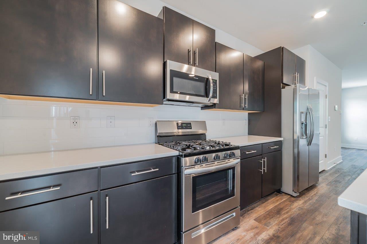 WOODMORE OVERLOOK - Residential