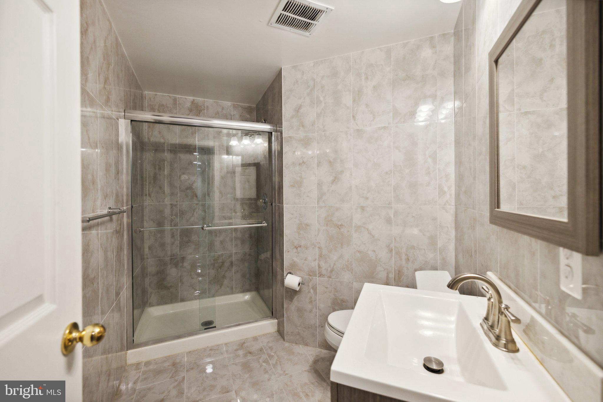 KINGS SQUARE - Residential