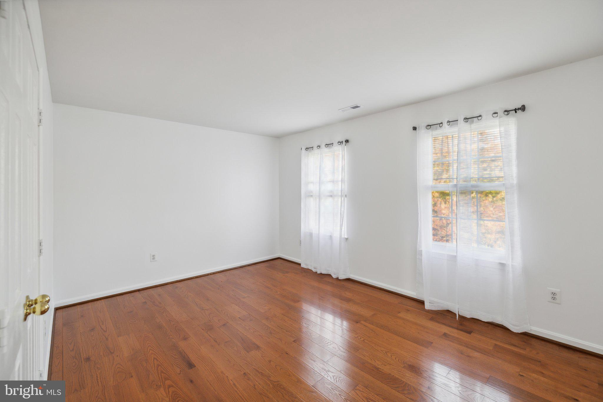 KINGS SQUARE - Residential