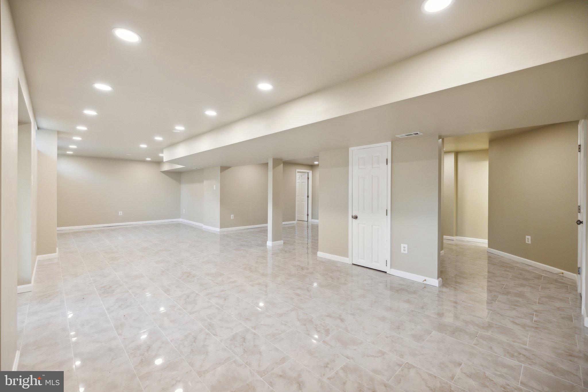 KINGS SQUARE - Residential