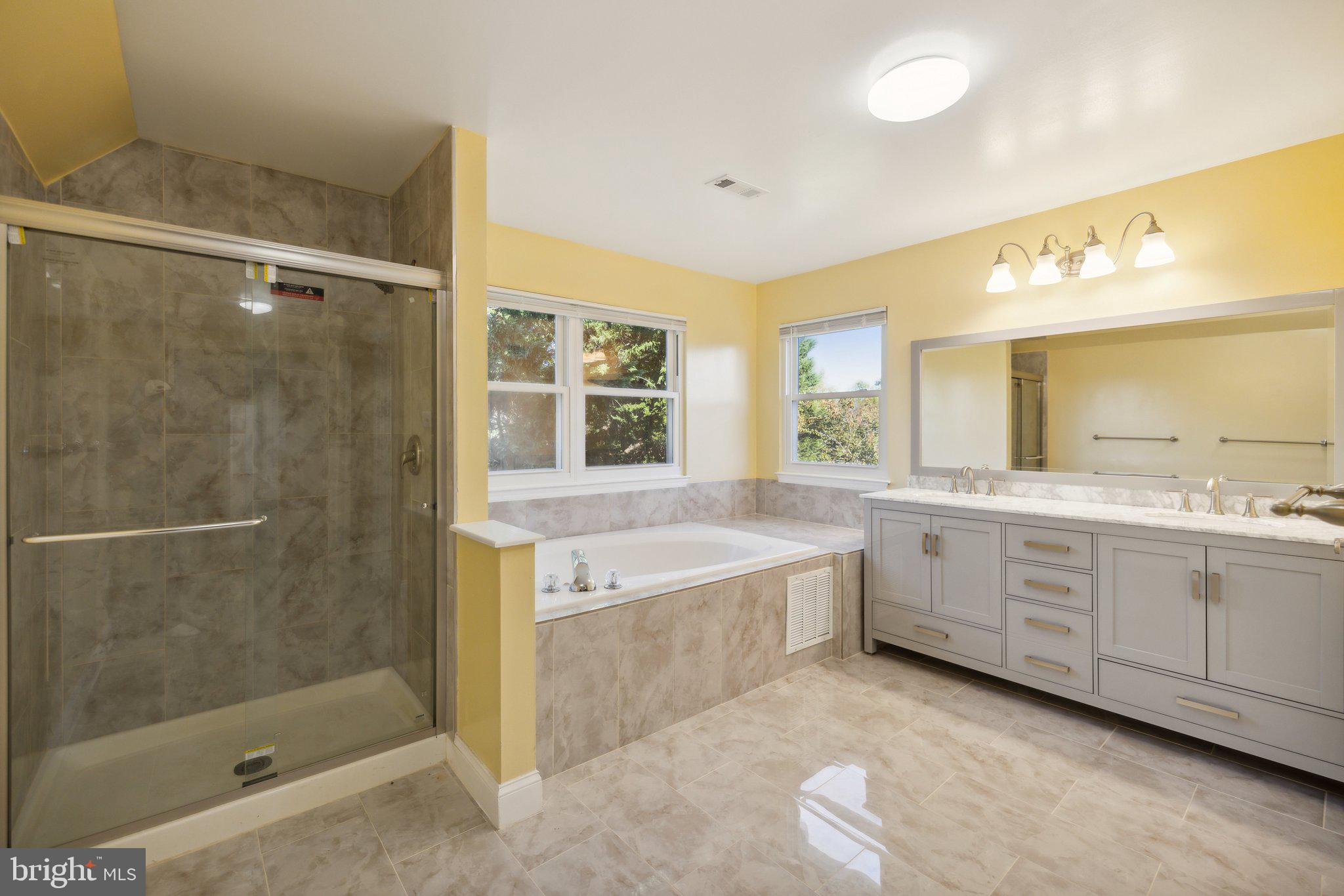 KINGS SQUARE - Residential