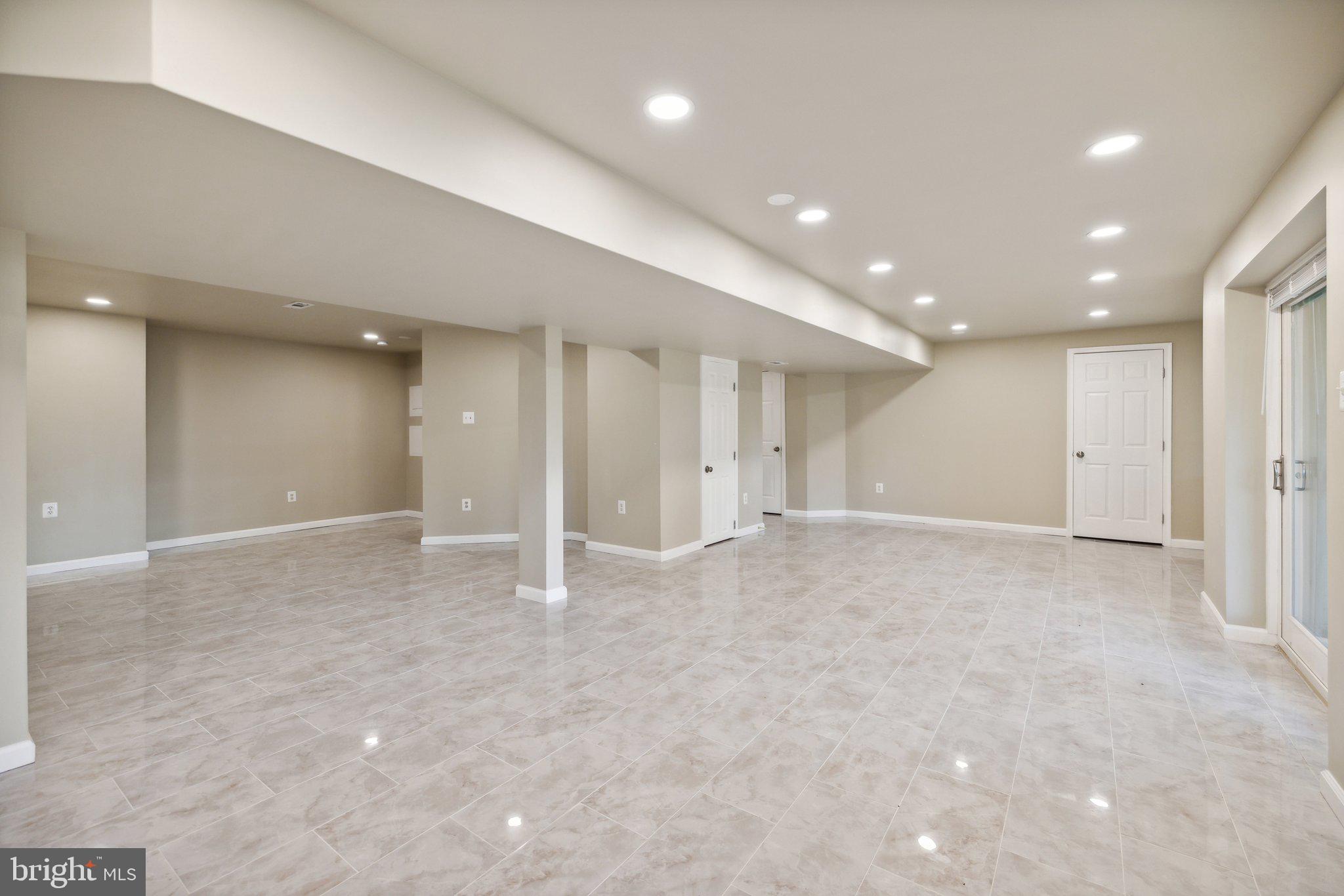 KINGS SQUARE - Residential