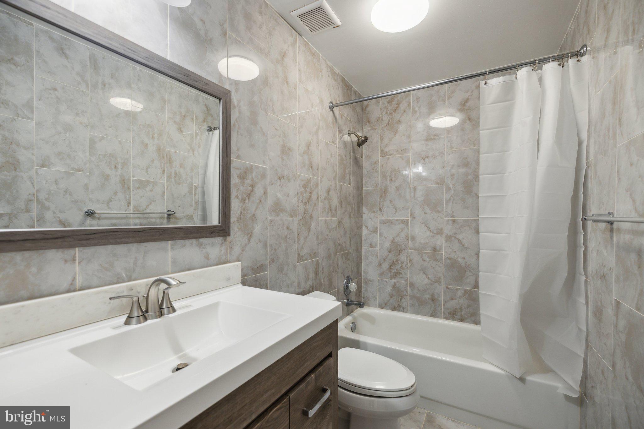 KINGS SQUARE - Residential