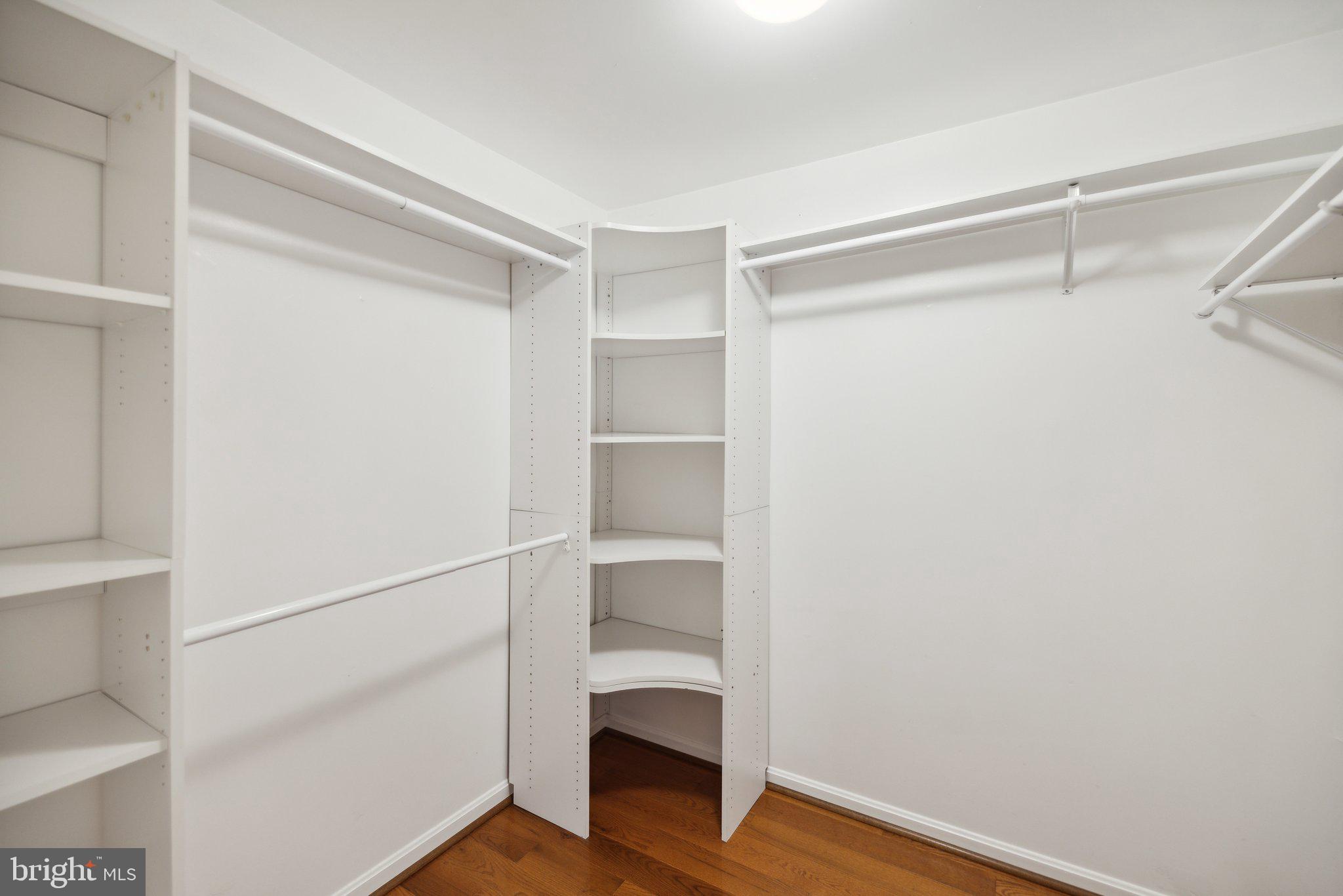 KINGS SQUARE - Residential