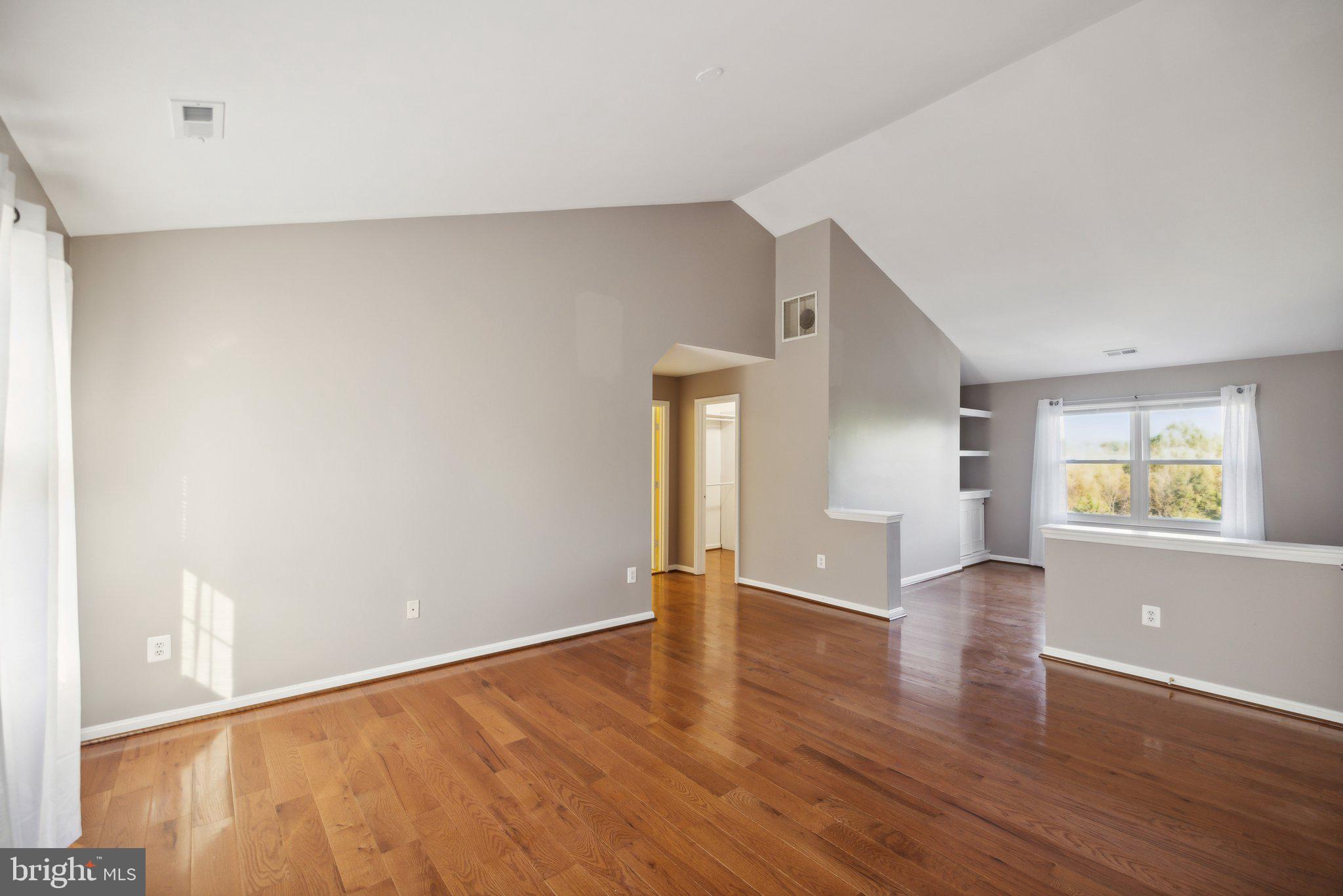 KINGS SQUARE - Residential