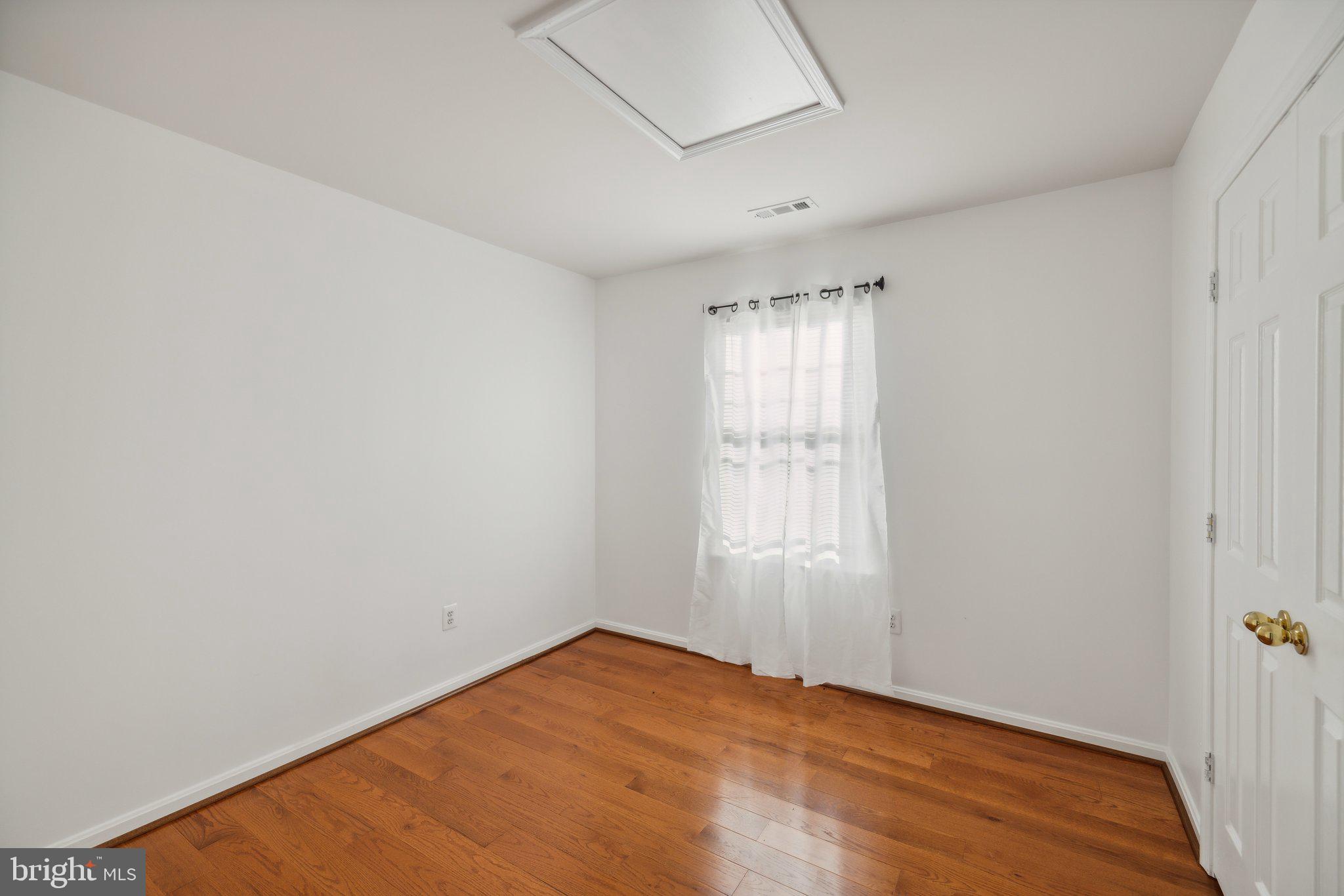 KINGS SQUARE - Residential