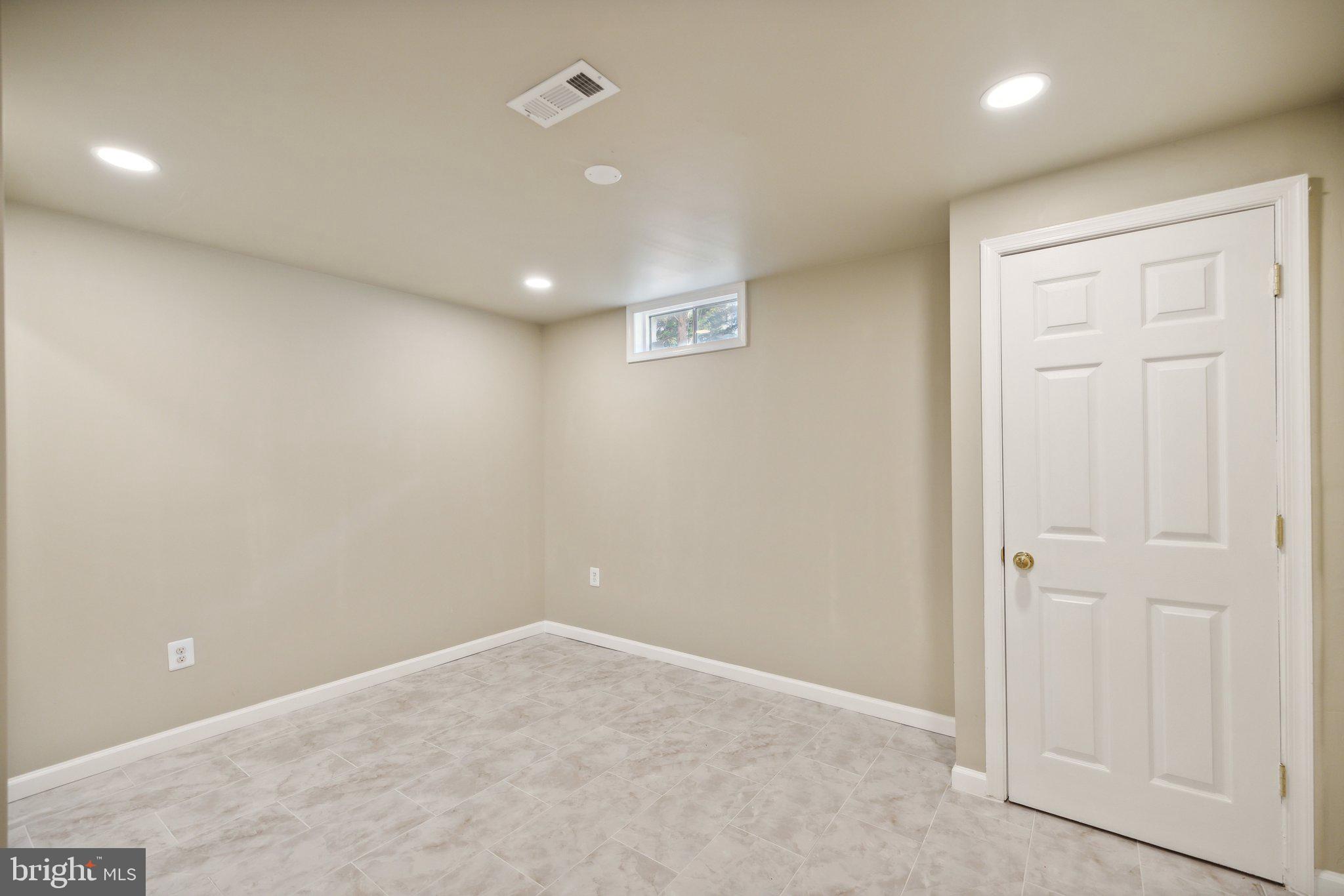 KINGS SQUARE - Residential