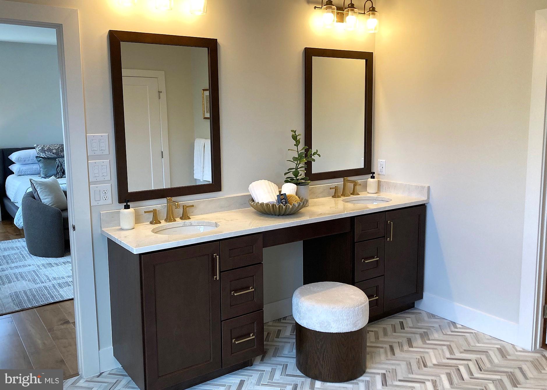 DOYLESTOWN WALK - Residential