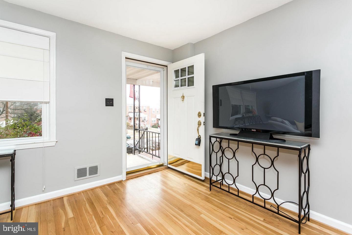 GAYLORD MANOR - Residential Lease