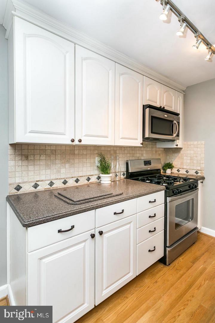 GAYLORD MANOR - Residential Lease