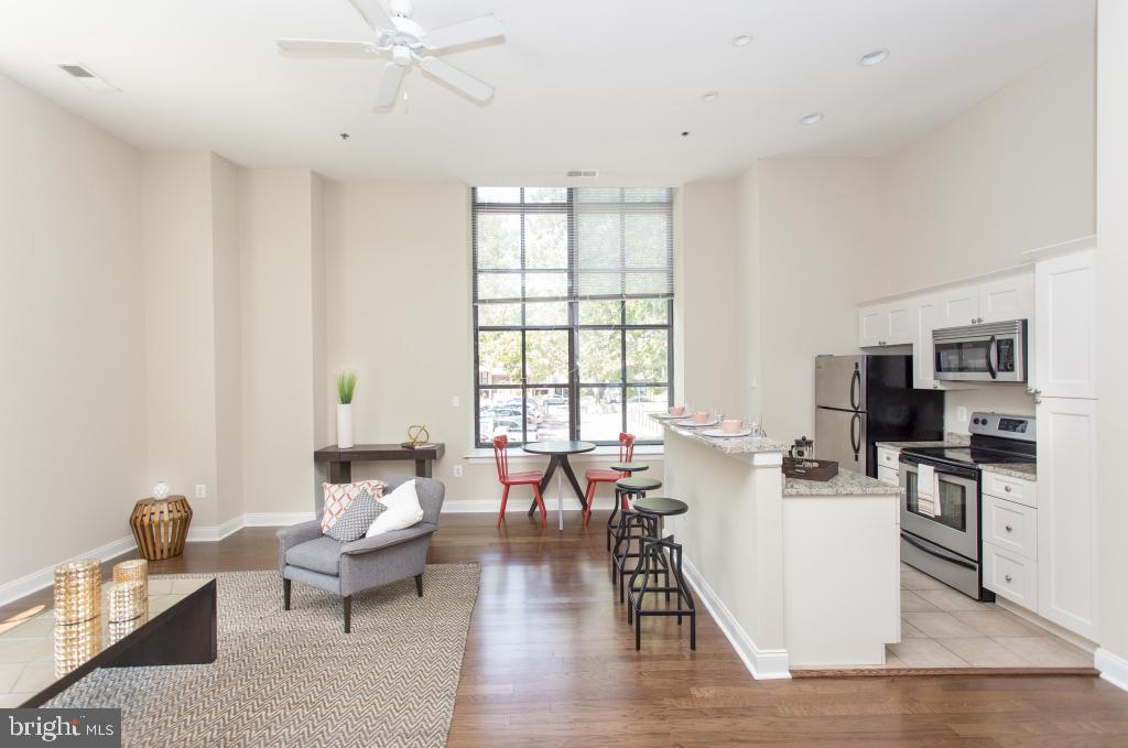 ART MUSEUM AREA - Residential Lease