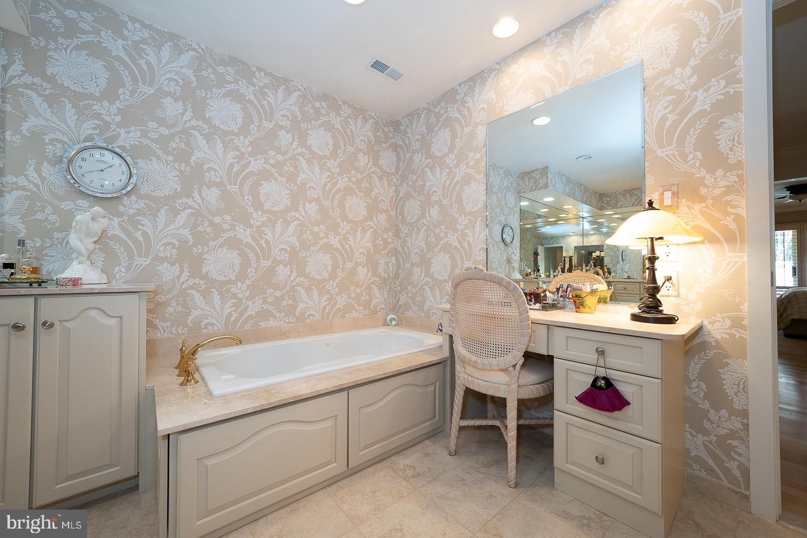 HERMITAGE - Residential