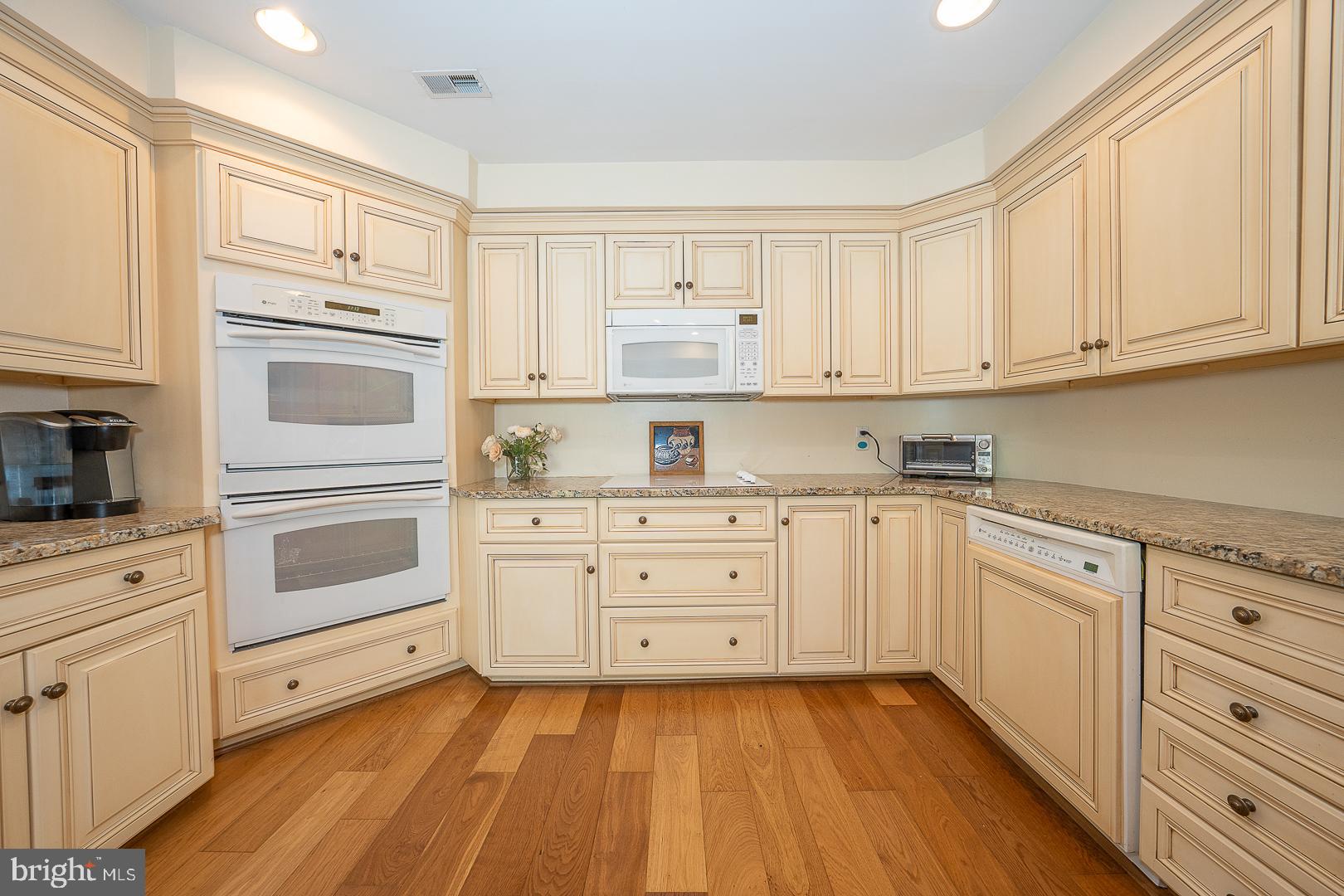 HERMITAGE - Residential