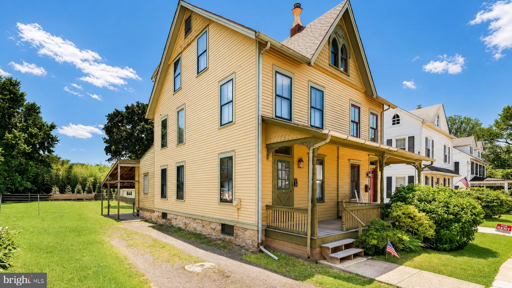 132 E MARSHALL AVENUE
