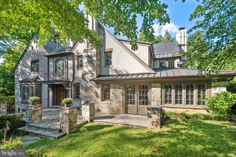 Photo of 5605 MIDWOOD RD, BETHESDA, MD 20814 (MLS # MDMC2069338)