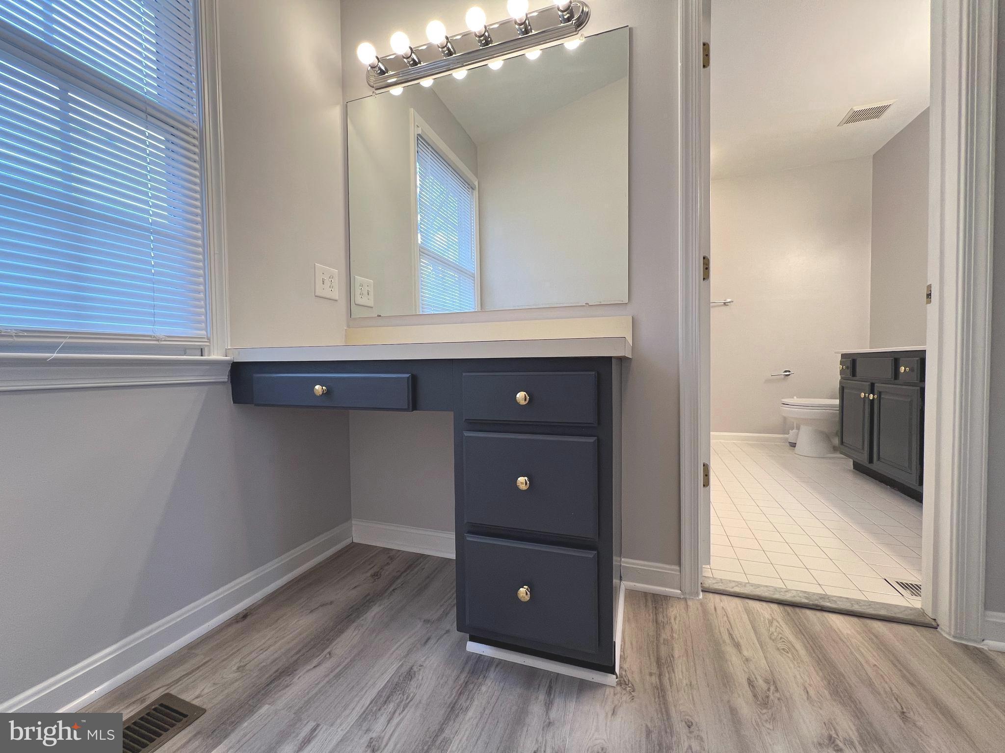 VALLEY STREAM ESTATES - Residential Lease