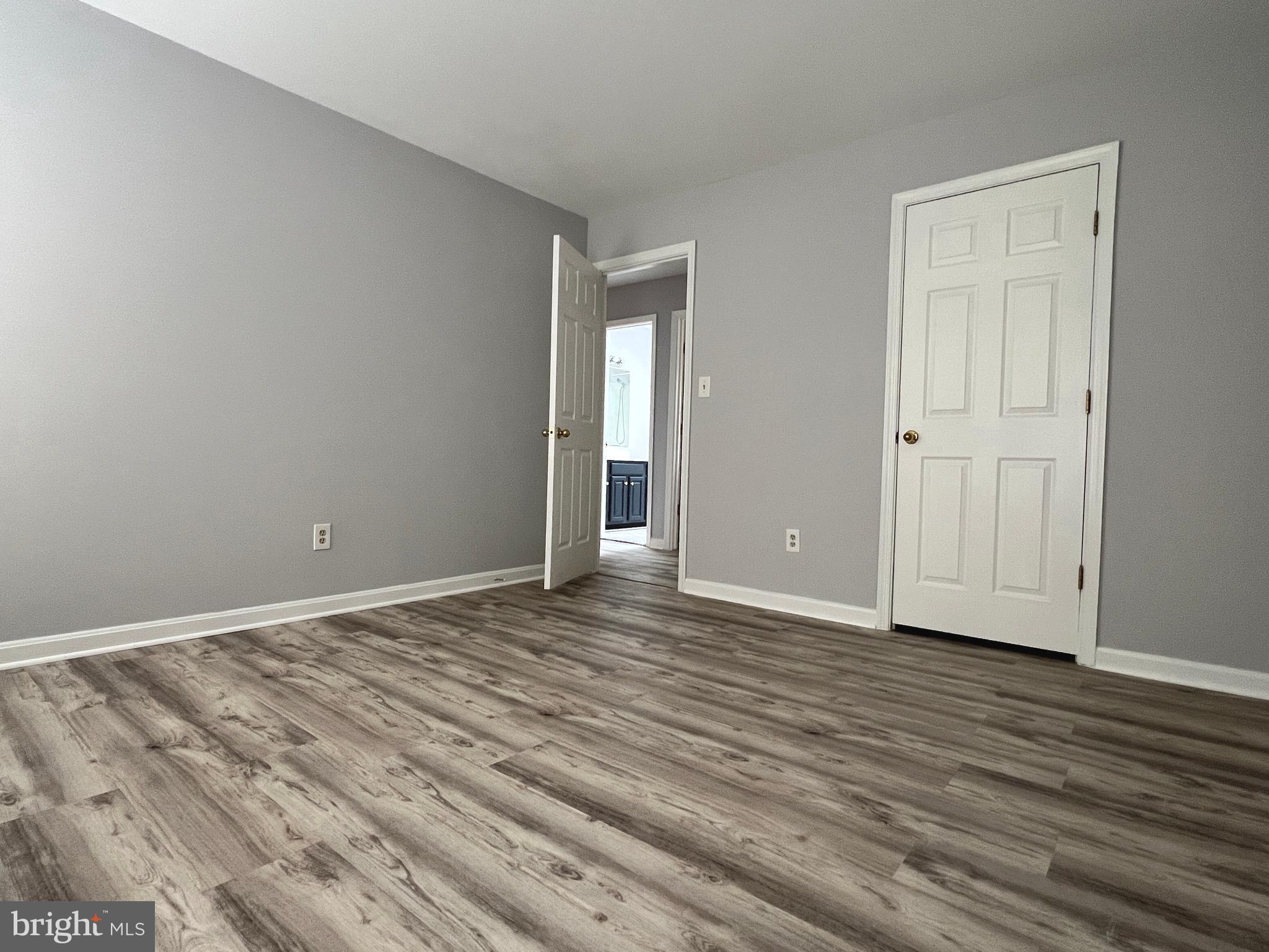 VALLEY STREAM ESTATES - Residential Lease