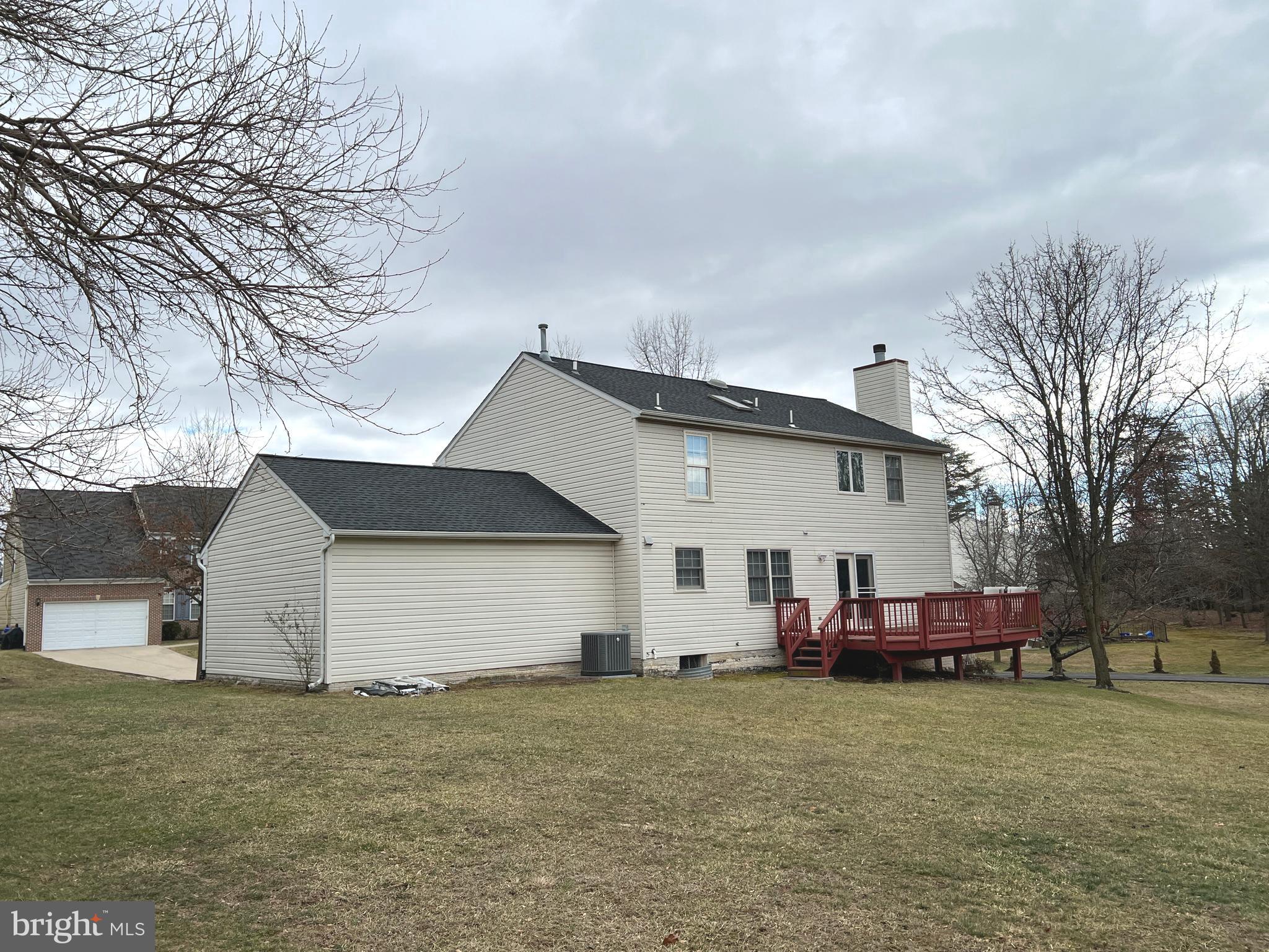 VALLEY STREAM ESTATES - Residential Lease