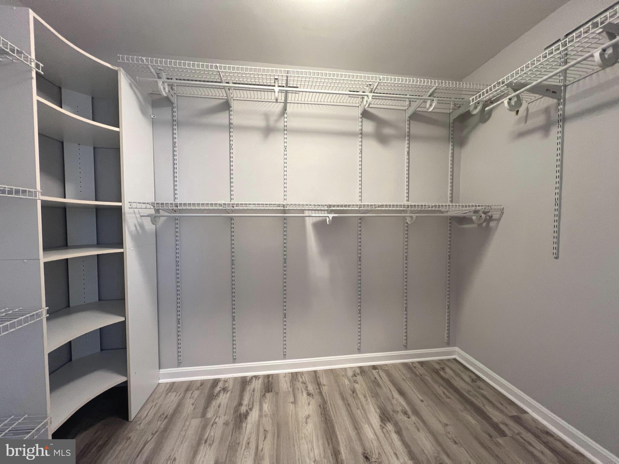 VALLEY STREAM ESTATES - Residential Lease