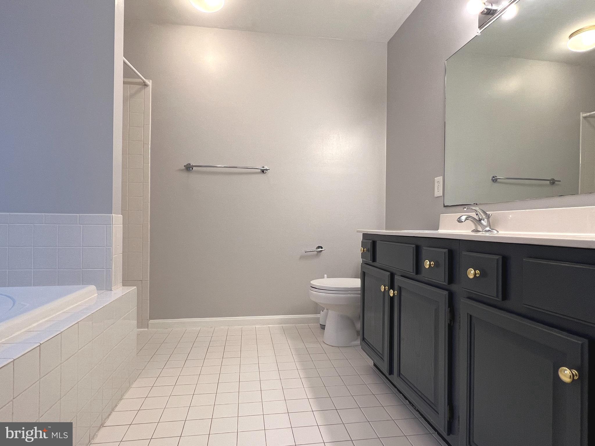 VALLEY STREAM ESTATES - Residential Lease