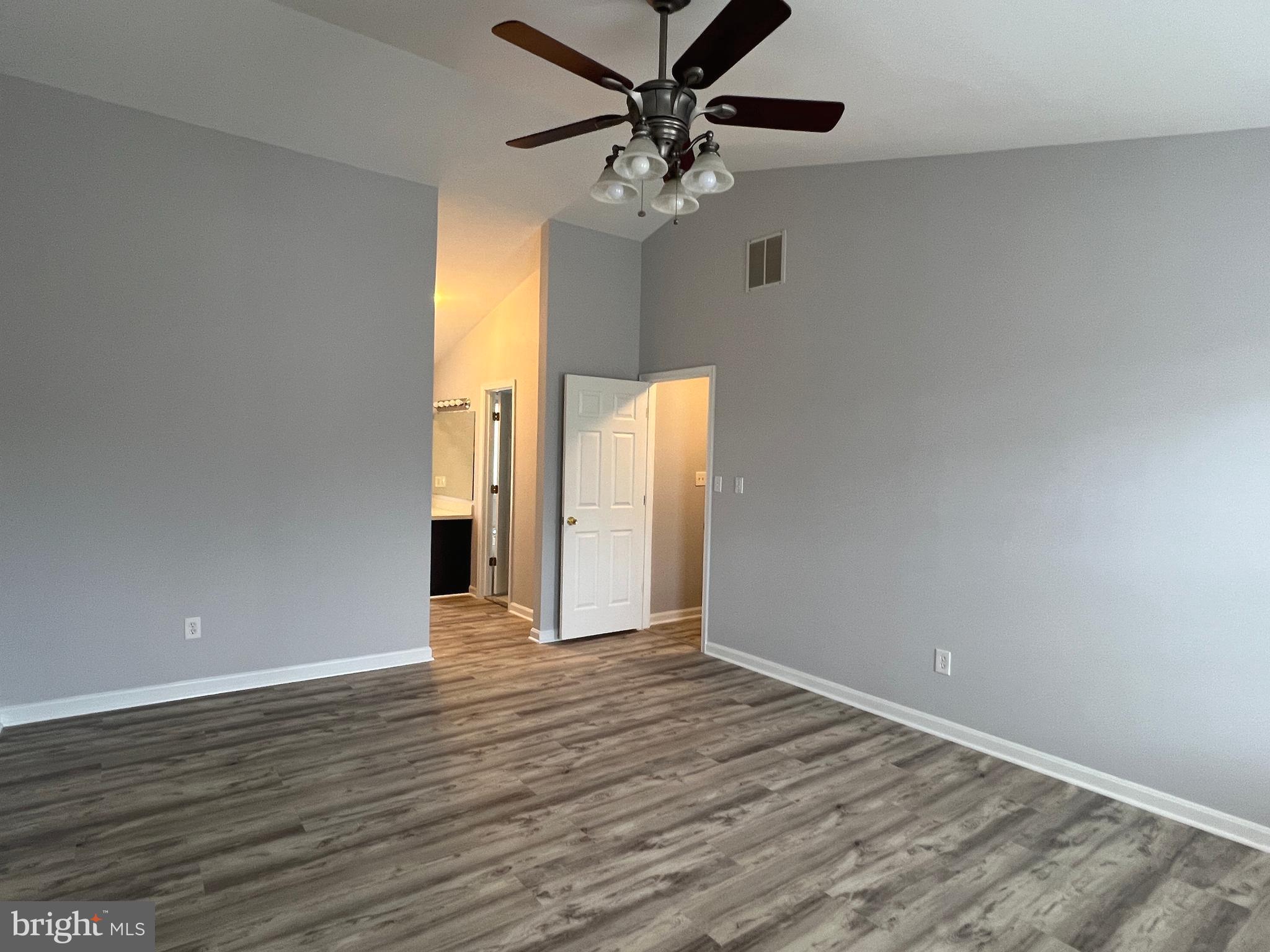 VALLEY STREAM ESTATES - Residential Lease