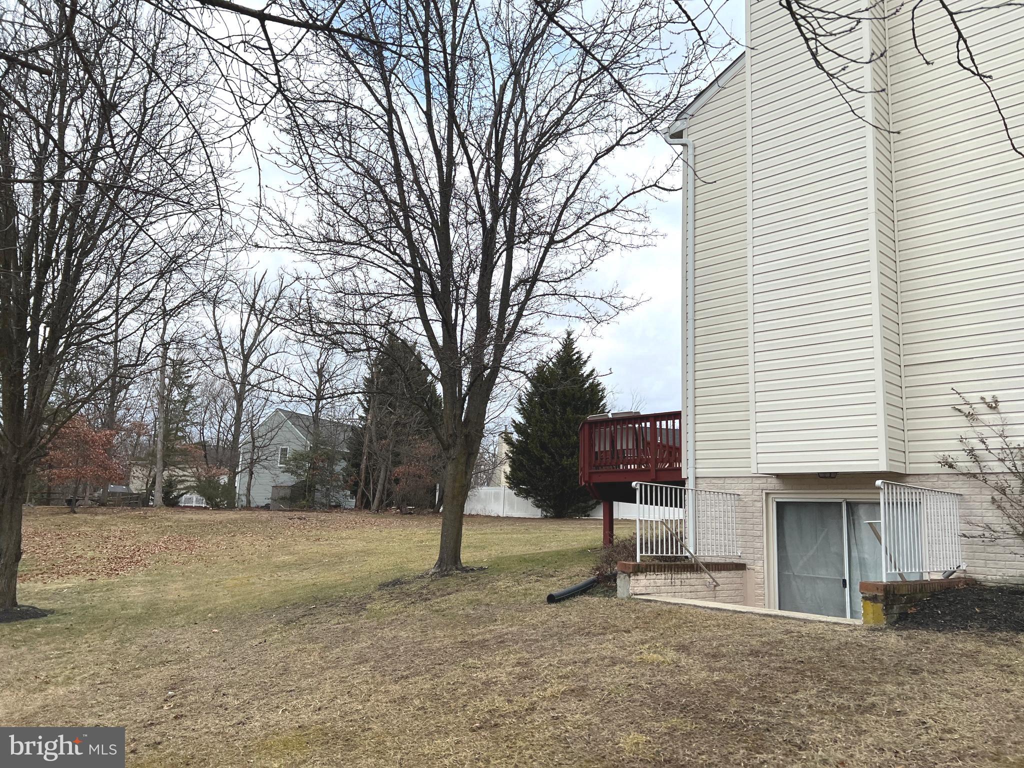 VALLEY STREAM ESTATES - Residential Lease