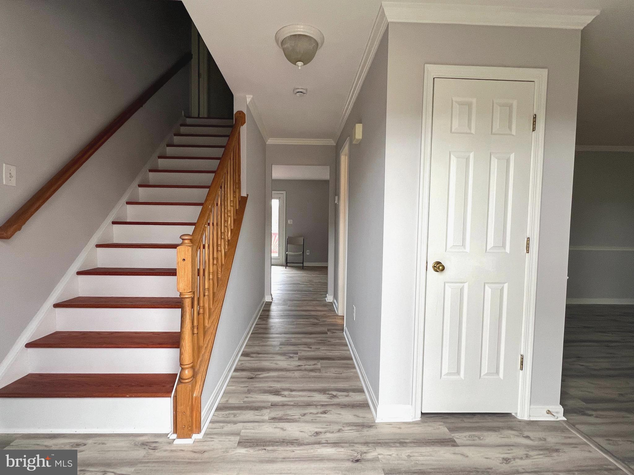 VALLEY STREAM ESTATES - Residential Lease