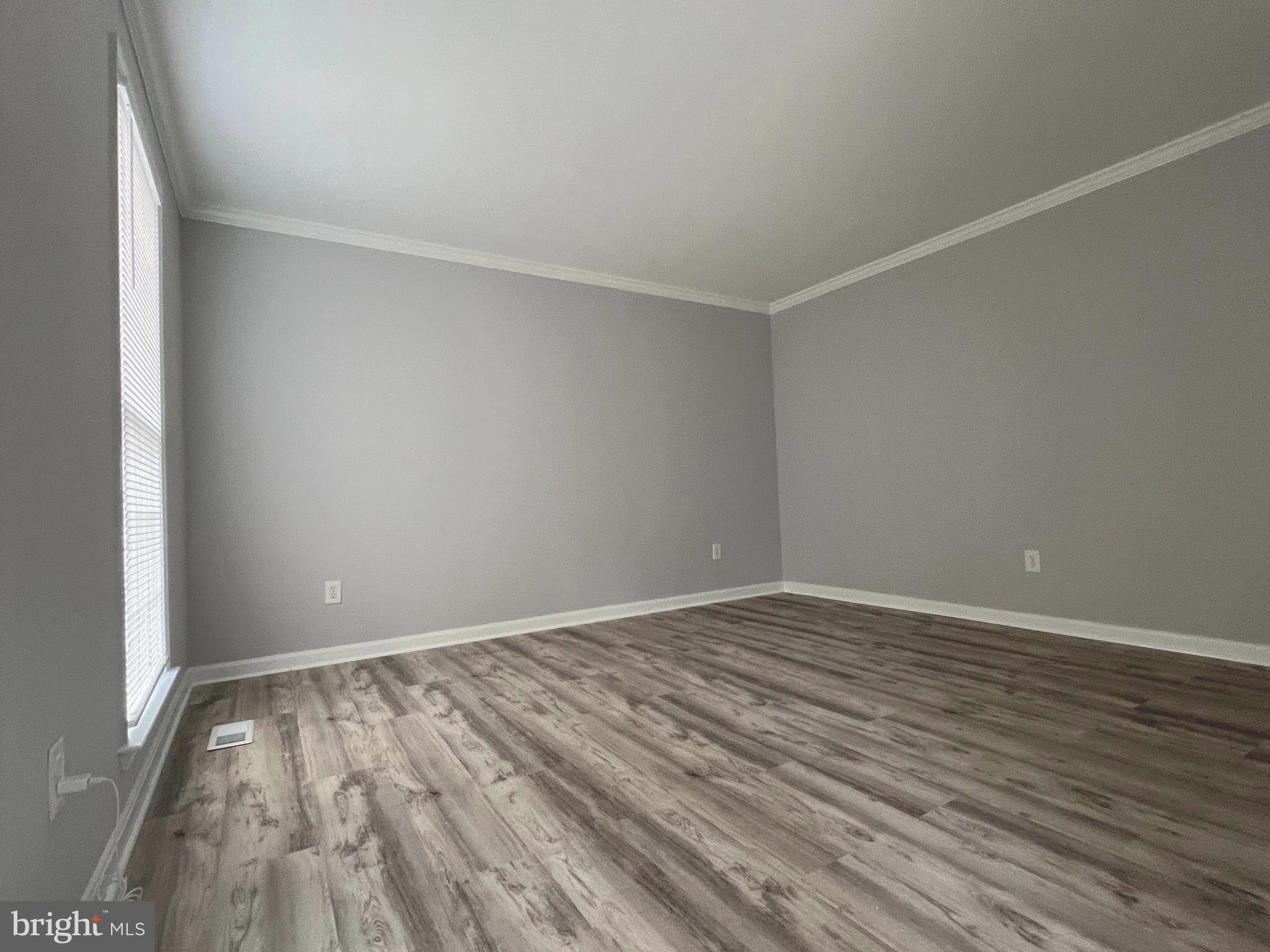 VALLEY STREAM ESTATES - Residential Lease