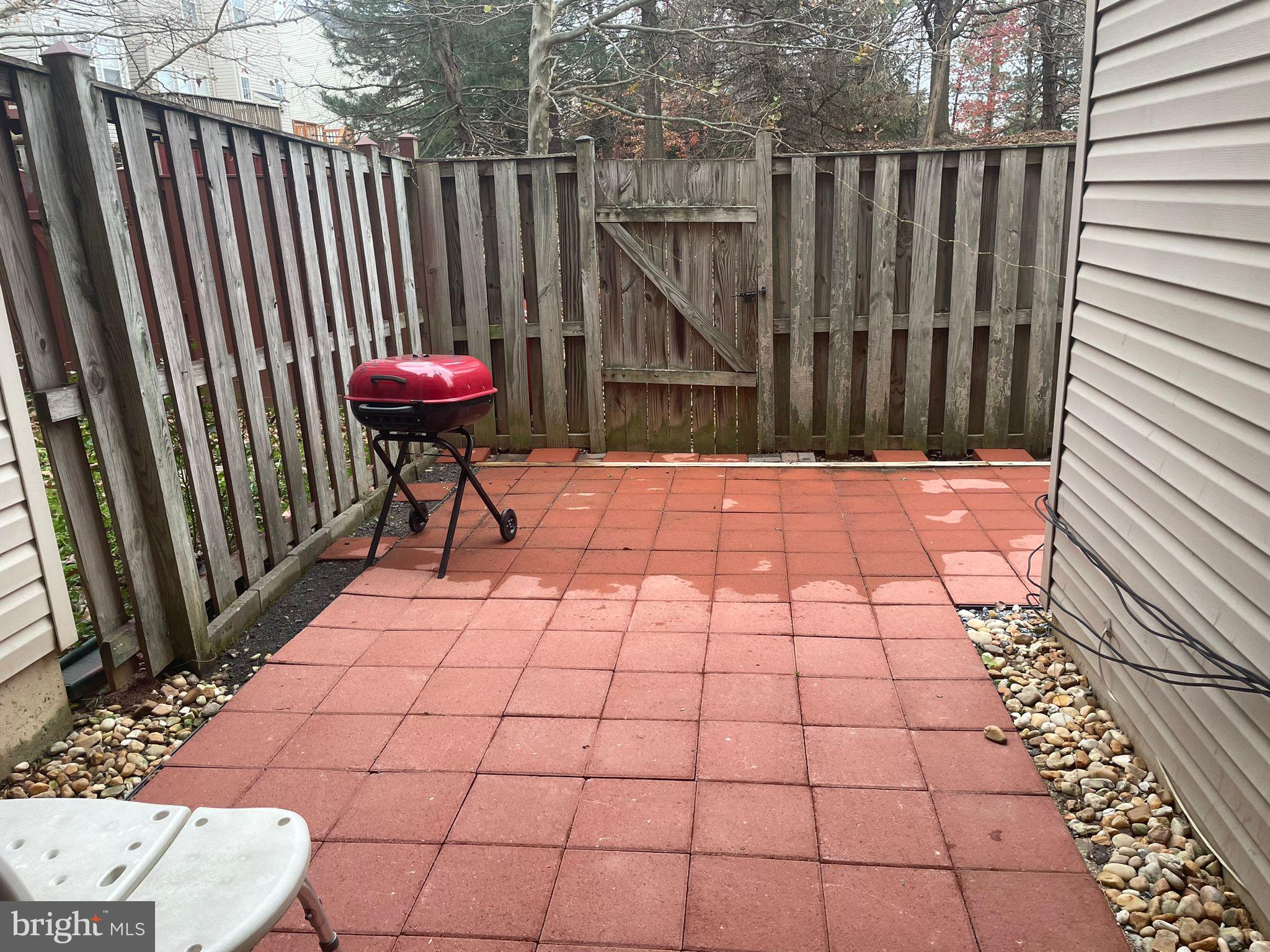 WELLESLEY - Residential Lease