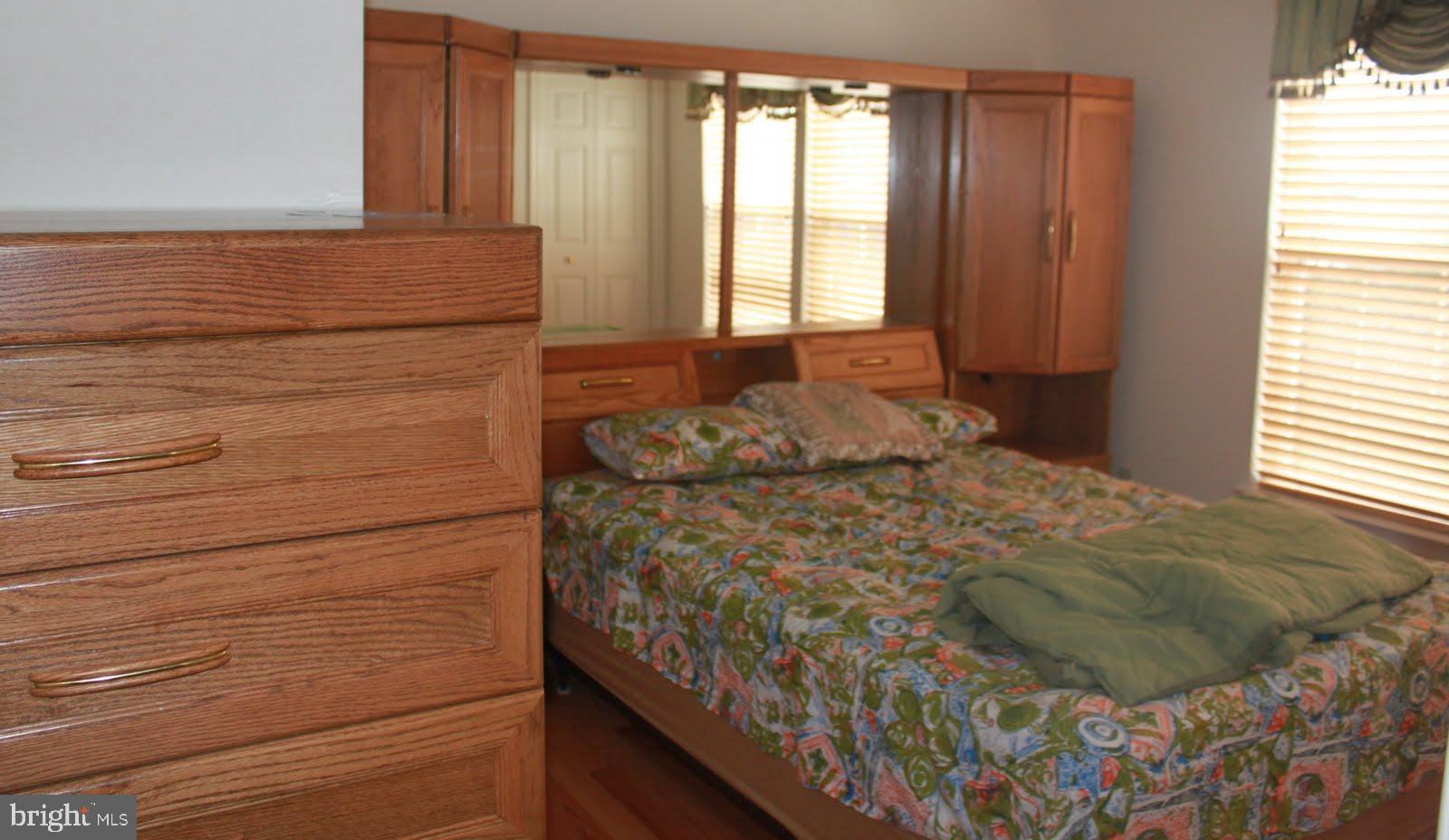 WELLESLEY - Residential Lease