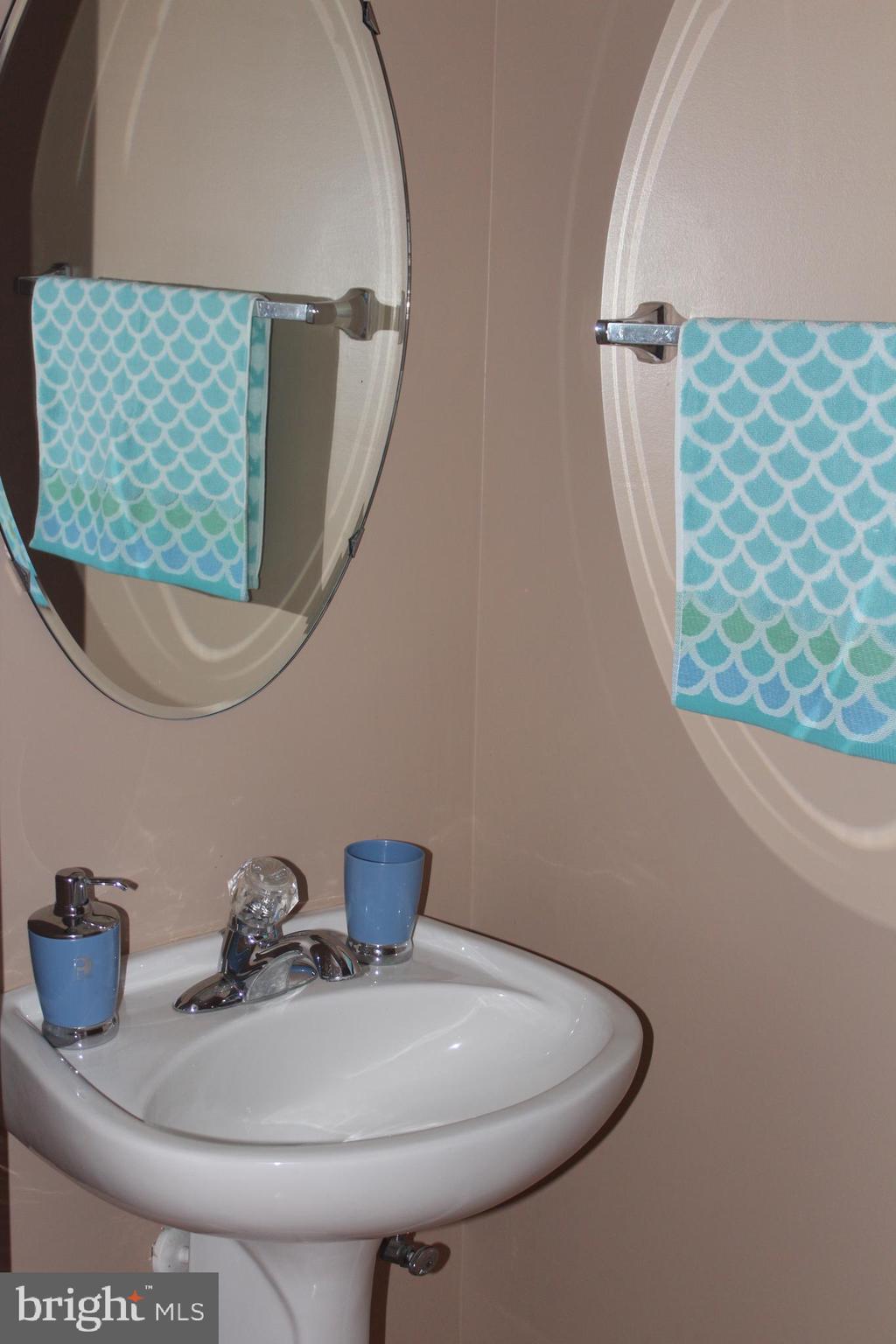 WELLESLEY - Residential Lease