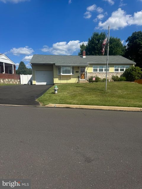 Photo of 1243 Hiview Drive, SOUTHAMPTON, PA 18966 (MLS # PABU2125984)