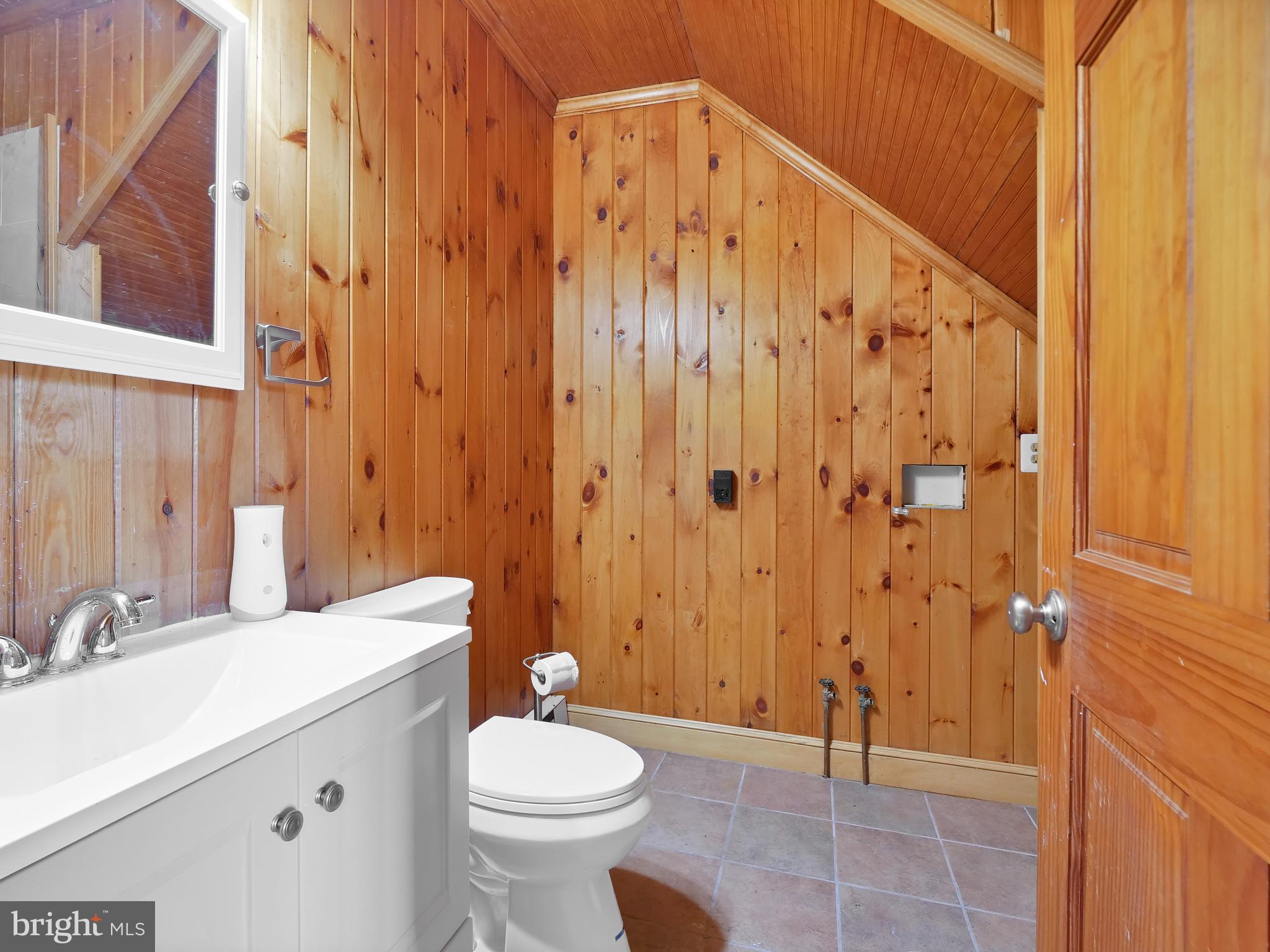 E DEBUTTS LAND - Residential