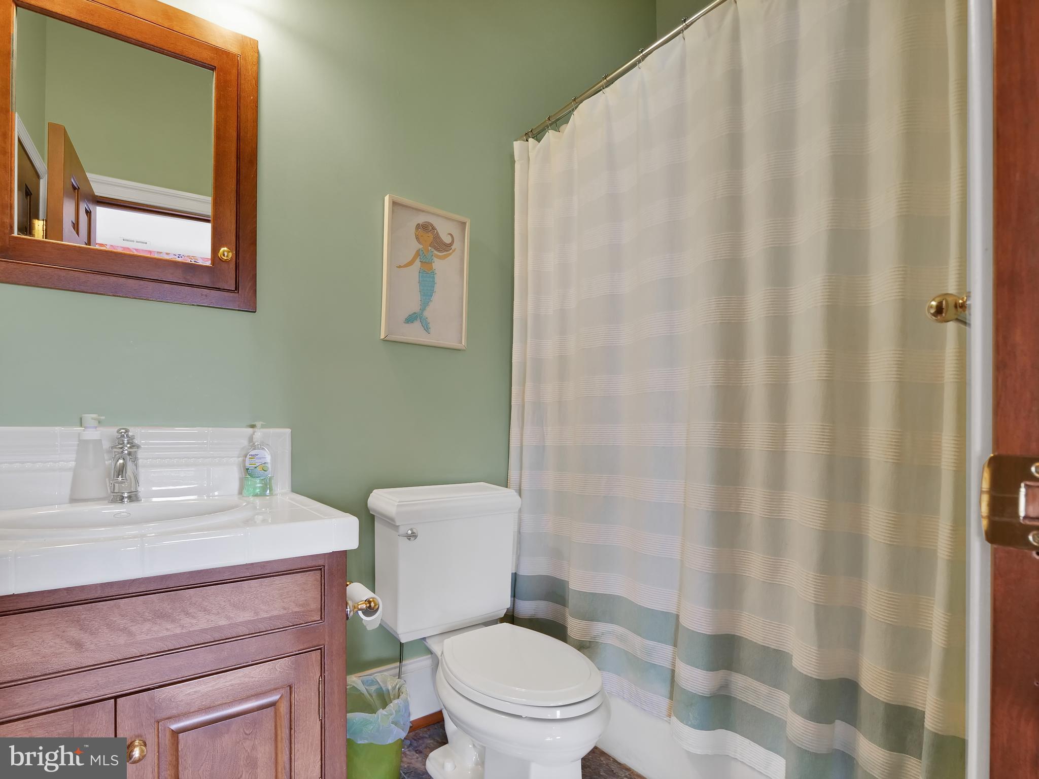 E DEBUTTS LAND - Residential