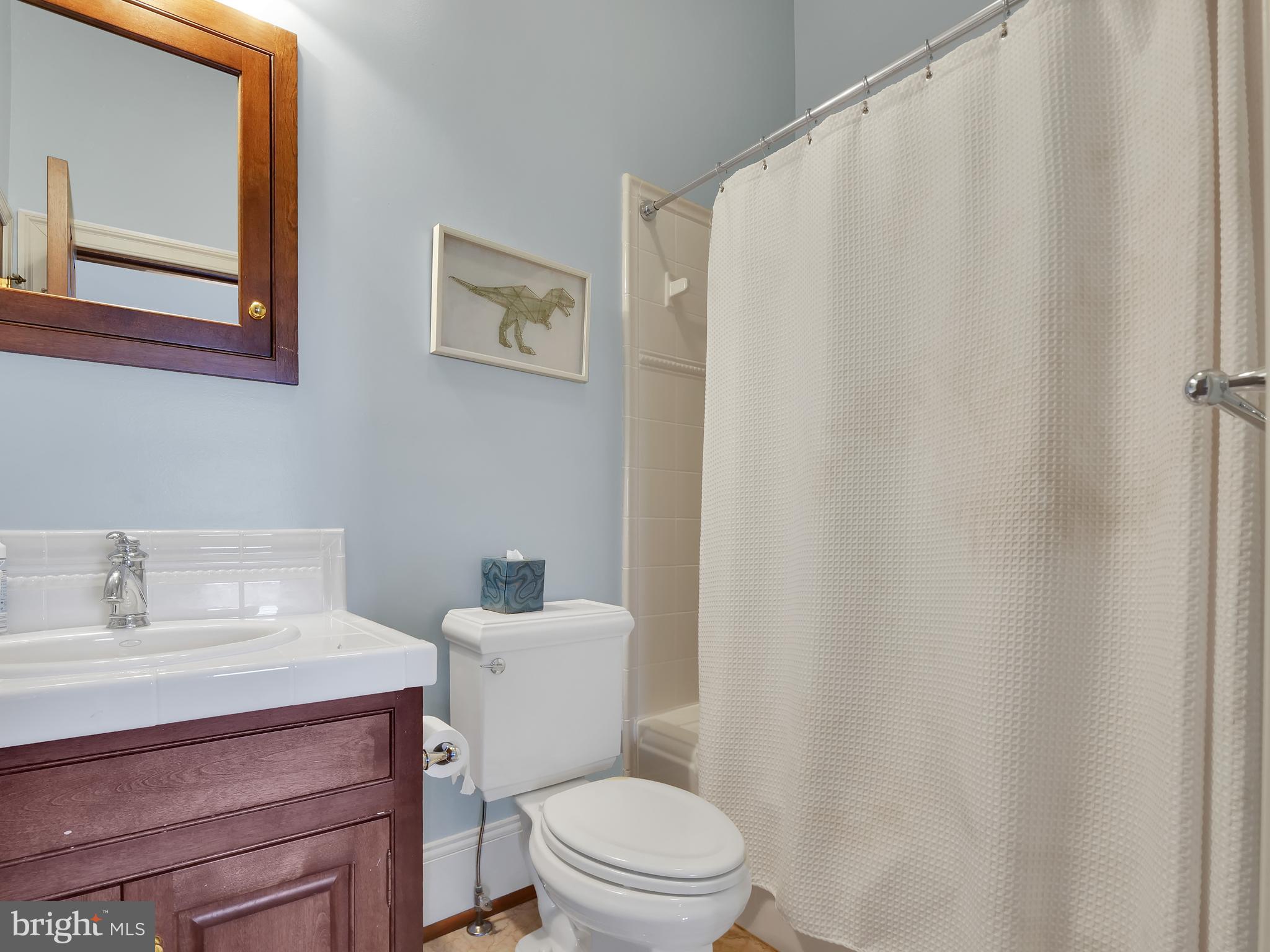 E DEBUTTS LAND - Residential