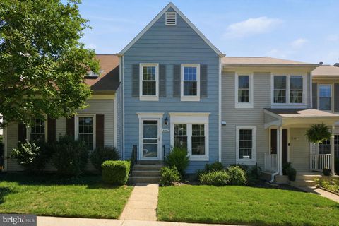 Photo of 6467 Brick Hearth Court, ALEXANDRIA, VA 22306 (MLS # VAFX2299764)