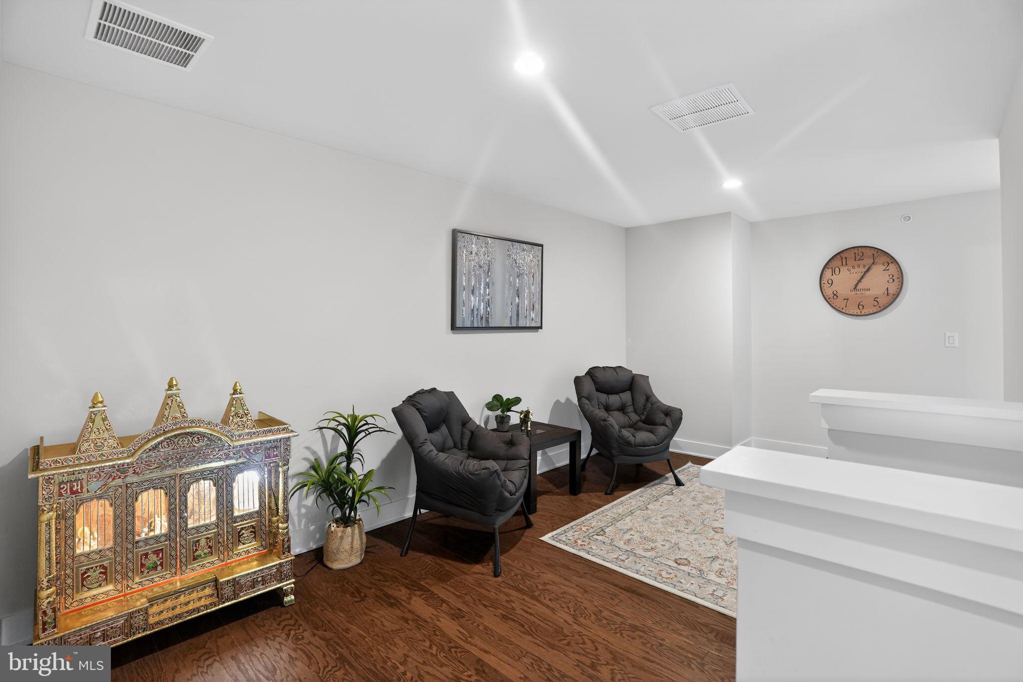 ENCLAVE AT CHESTER SPRINGS - Residential